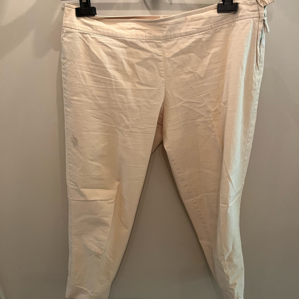 Cute Capri pants white/cream size large
